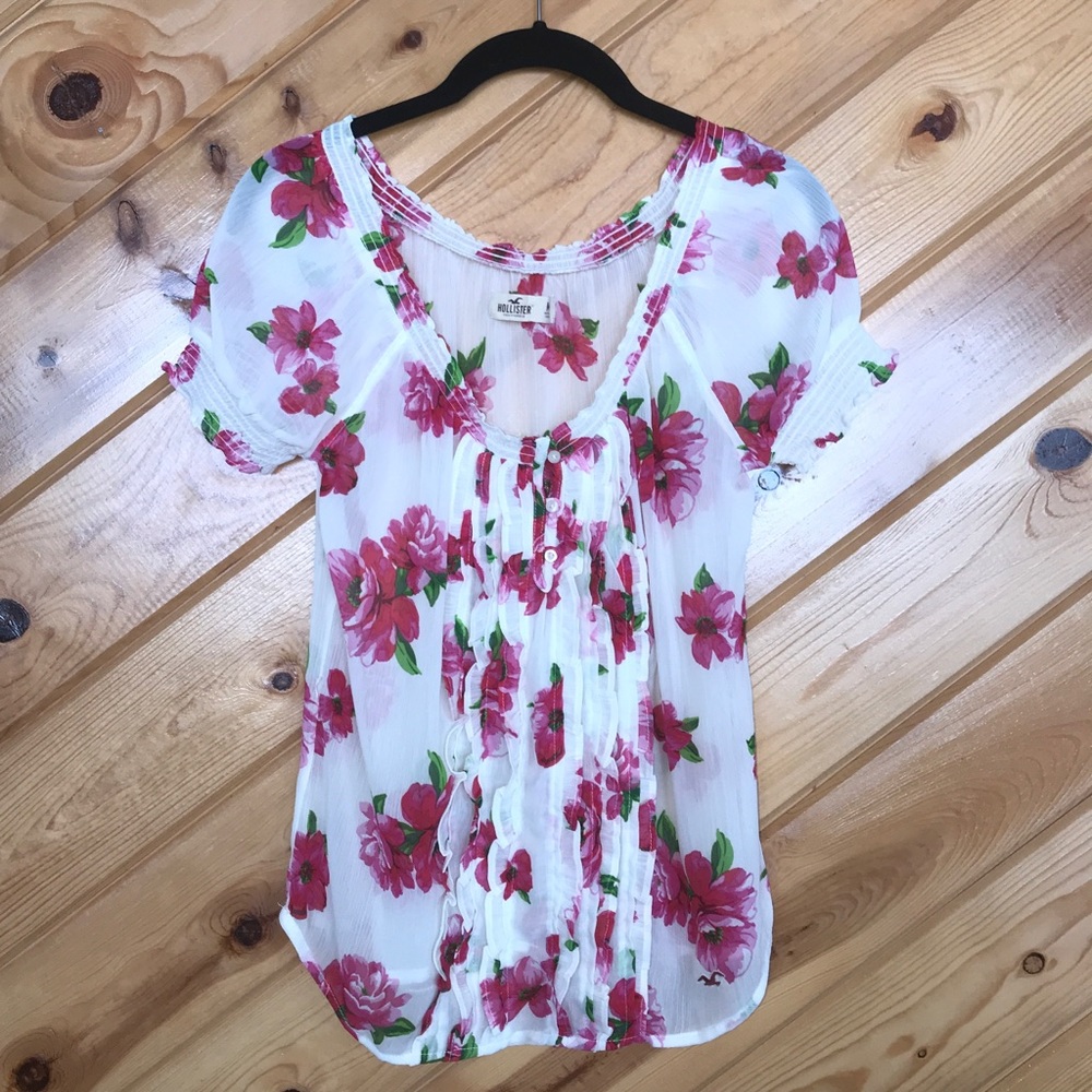 HOLLISTER White and Pink Floral ruffled top size M